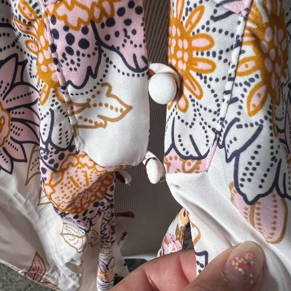 Free People run free balloon sleeve floral tie front button blouse - Picture 8 of 9